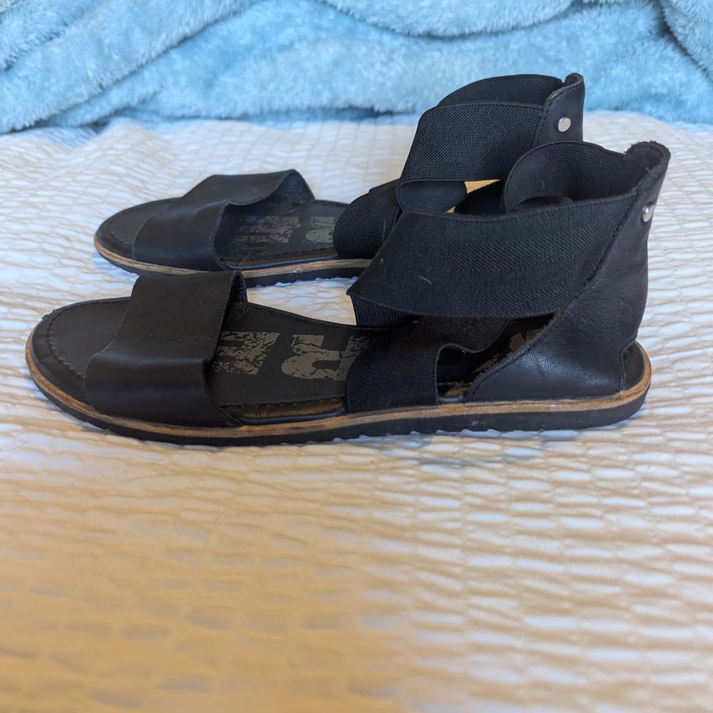 Sorel Ella Ankle Strap Sandals - Black size 8.5 - Picture 2 of 6